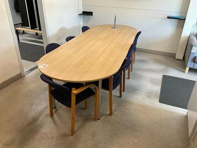 Imagen general de Dinning table & chairs
